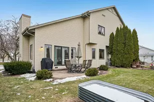 2245 Patrick Ln, Waukesha, WI 53188 - Photo 37