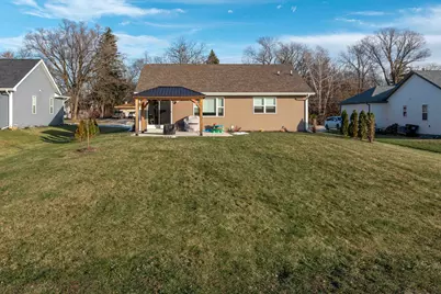 2040  90th St, Sturtevant, WI 53177 - Photo 5