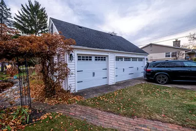 16355  Coronado Ct, Brookfield, WI 53005 - Photo 7