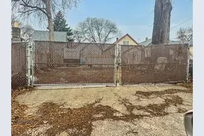 1312 S 24th St, Milwaukee, WI 53204 - Photo 15