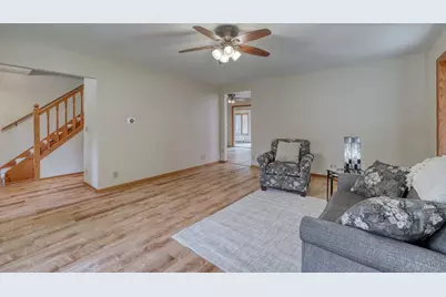 813  High St, Oconomowoc, WI 53066 - Photo 11