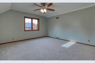 813  High St, Oconomowoc, WI 53066 - Photo 15