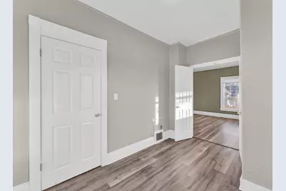 1130 S Memorial Dr, Racine, WI 53403 - Photo 13