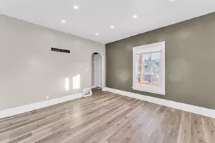 1130 S Memorial Dr, Racine, WI 53403 - Photo 15