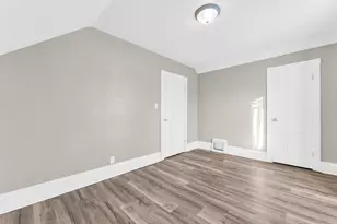 1130 S Memorial Dr, Racine, WI 53403 - Photo 27