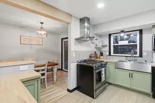 3885 N 144th St, Brookfield, WI 53005 - Photo 9