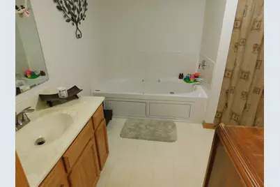 2412  Fox River Pkwy #L, Waukesha, WI 53189 - Photo 21