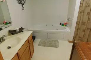 2412 Fox River Pkwy, Waukesha, WI 53189 - Photo 21