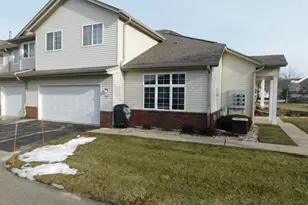 2412 Fox River Pkwy, Waukesha, WI 53189 - Photo 25