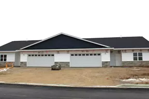 918 Drumlin Dr, Kewaskum, WI 53040 - Photo 3