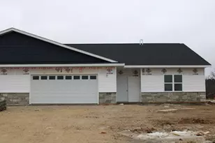 920 Drumlin Dr, Kewaskum, WI 53040 - Photo 1