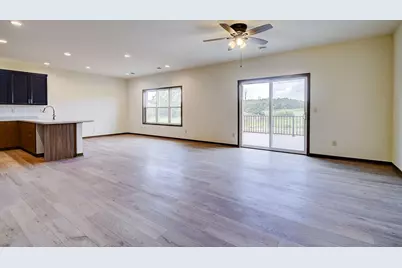 920  Drumlin Dr #Unit 2, Kewaskum, WI 53040 - Photo 3