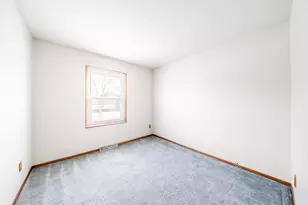 520 Greenmeadow Dr, Waukesha, WI 53188 - Photo 11