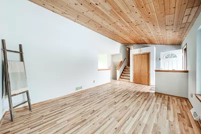 520  Greenmeadow Dr, Waukesha, WI 53188 - Photo 7