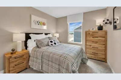 4864  Yates Dr, Racine, WI 53403 - Photo 17