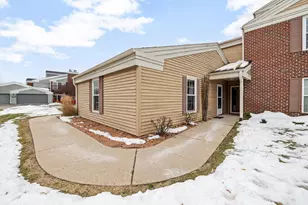 N16W26593 Tall Reeds Ln, Pewaukee, WI 53072 - Photo 21