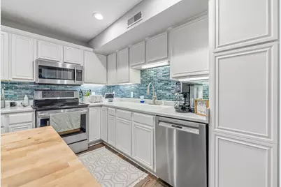 N16W26593  Tall Reeds Ln #E, Pewaukee, WI 53072 - Photo 7