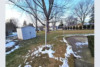 17420  Royalcrest Dr, Brookfield, WI 53045 - Photo 13