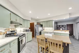 7230 S 38th St, Franklin, WI 53132 - Photo 5