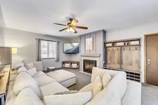 7230 S 38th St, Franklin, WI 53132 - Photo 7