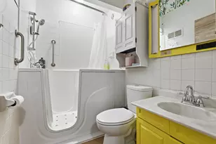 5282 N 53rd St, Milwaukee, WI 53218 - Photo 17