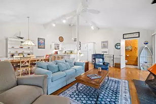 521 Bristol Oak Ct, Fontana, WI 53125 - Photo 3