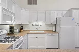 521 Bristol Oak Ct, Fontana, WI 53125 - Photo 11