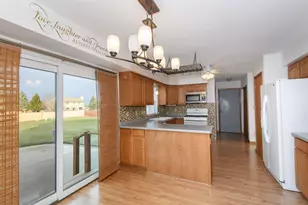 3212 Redbird Ln, Racine, WI 53402 - Photo 11