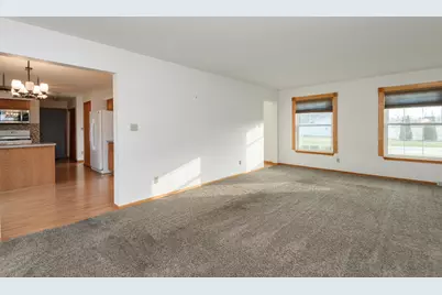 3212  Redbird Ln, Racine, WI 53402 - Photo 9