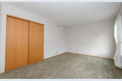 3212  Redbird Ln, Racine, WI 53402 - Photo 35