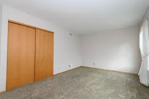 3212 Redbird Ln, Racine, WI 53402 - Photo 35