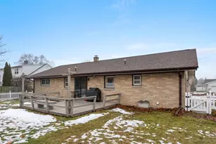 1223 S 25th St, Manitowoc, WI 54220 - Photo 5