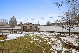 1223 S 25th St, Manitowoc, WI 54220 - Photo 7