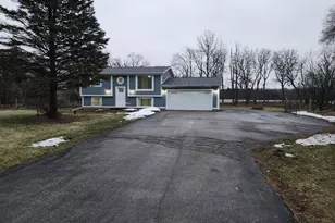 N9523 Sunset Dr, Troy, WI 53120 - Photo 3