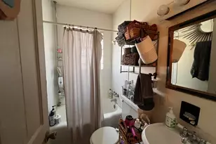 3357 N Bartlett Ave, Milwaukee, WI 53211 - Photo 7