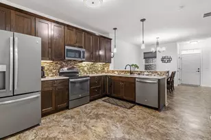 N17W26475 Meadowgrass Circle, Pewaukee, WI 53072 - Photo 3