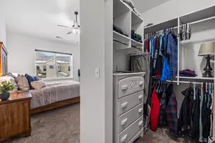 N17W26475 Meadowgrass Circle, Pewaukee, WI 53072 - Photo 15