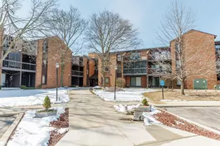 4215 N 100th St, Milwaukee, WI 53222 - Photo 1