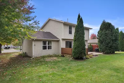 2606  Park Forest Dr, West Bend, WI 53090 - Photo 7