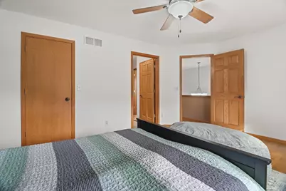 2606  Park Forest Dr, West Bend, WI 53090 - Photo 19