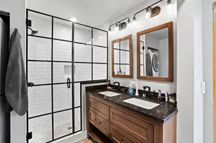 215 W Maple St, Milwaukee, WI 53204 - Photo 23