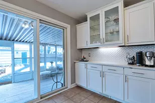 5000 N Shoreland Ave, Whitefish Bay, WI 53217 - Photo 7