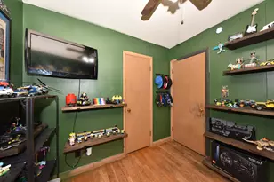 6509 W Warnimont Ave, Milwaukee, WI 53220 - Photo 15