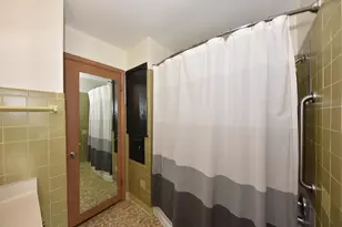 6509 W Warnimont Ave, Milwaukee, WI 53220 - Photo 17