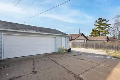 6509 W Warnimont Ave, Milwaukee, WI 53220 - Photo 23