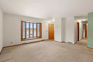 6840 Carlin Ct, Racine, WI 53406 - Photo 7