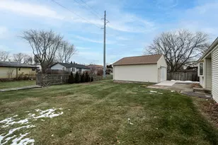 6840 Carlin Ct, Racine, WI 53406 - Photo 3