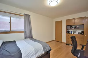 5727 W Wisconsin Ave, Wauwatosa, WI 53213 - Photo 11