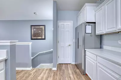 9239 S 54th St, Franklin, WI 53132 - Photo 5