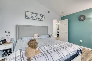 9239 S 54th St, Franklin, WI 53132 - Photo 17